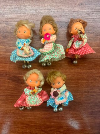 Set de 5 Muñecas con Cascabeles