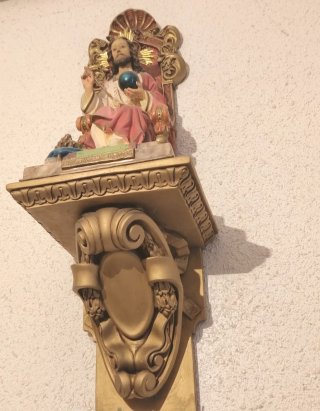 Figura de Cristo en Trono con Repisa
