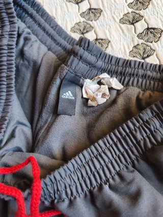 Pantalón de Chándal Adidas Gris y Rojo