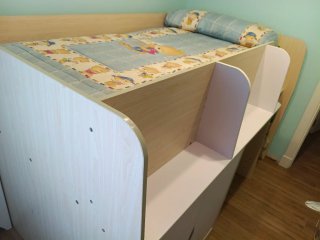 Cama con armario y mucho almacenaje