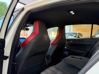 Volkswagen Golf 2023 GTI - 43.000 km Garantia