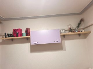 Cama con cajones, escritorio, silla y mesita