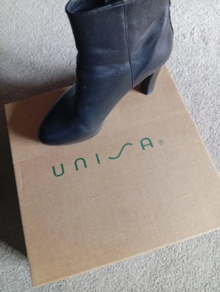 Botines piel Unisa negros