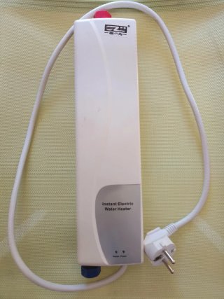 Mini Calentador de Agua Eléctrico
