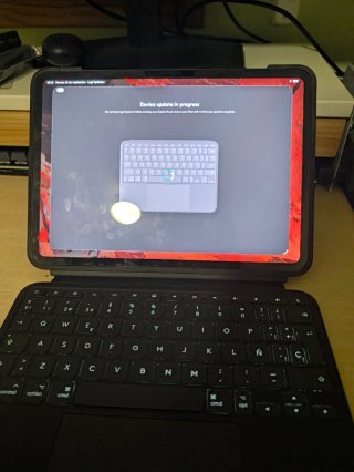 Logitech Combo Touch iPad M4 11" [no funciona]