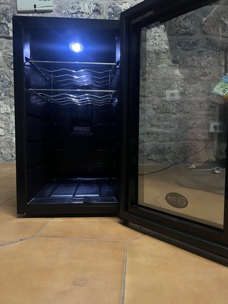 Vinoteca Cave Vinum 15 botellas