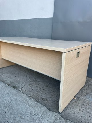 Mesa de despacho ACTIU