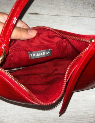 Borsa rossa effetto coccodrillo