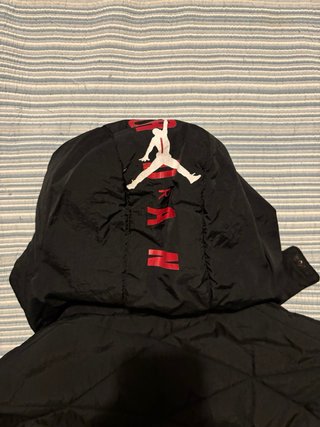 Chaqueta Jordan Negra - Talla 12-13 años