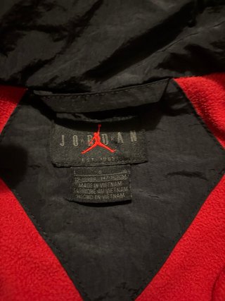 Chaqueta Jordan Negra - Talla 12-13 años