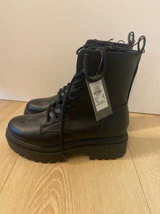 Botas Negras Primark