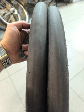 2 Cubiertas Schwalbe Kojak 26x2.00 Slick