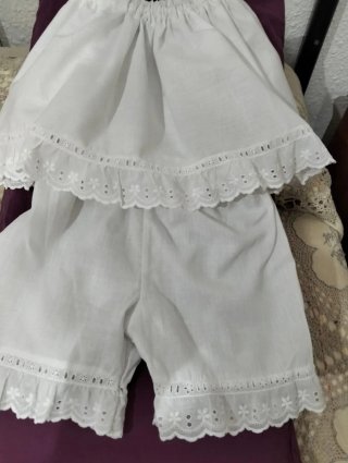 Traje Baturra Niña: Falda+Blusa+ Calzones+enagua.