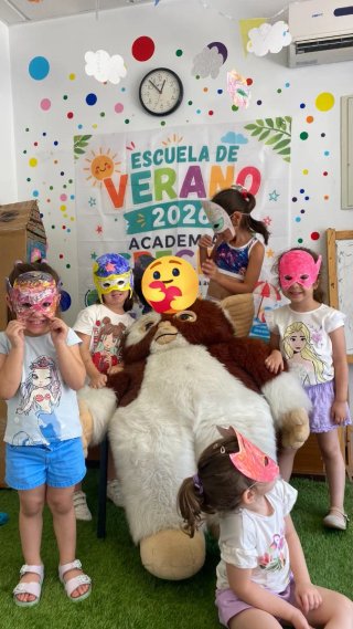 Academia CRECER - talleres educativos y apoyo