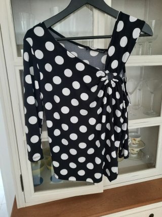 CAMISETA SFERA + PENDIENTES