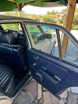 Mercedes-Benz 300D W123