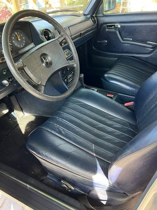 Mercedes-Benz 300D W123