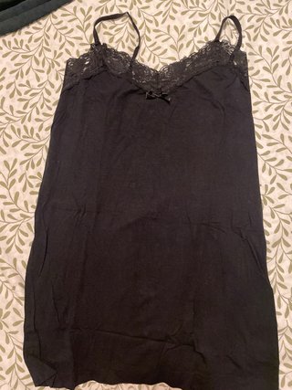 Camiseta de tirantes negra con encaje Motivi