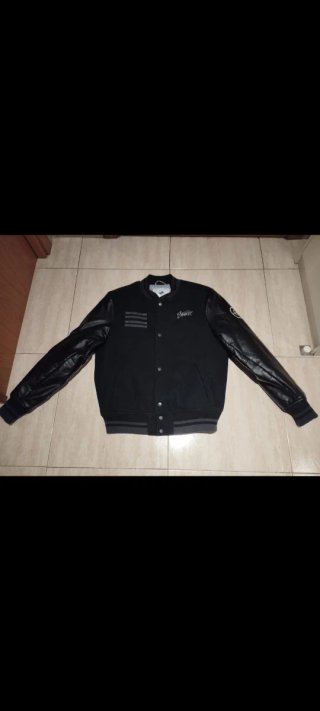 Chaqueta Bomber Negra Cuero
