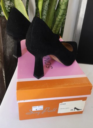Sapatos de Salto Alto Pretos Tam. 36 - Novos