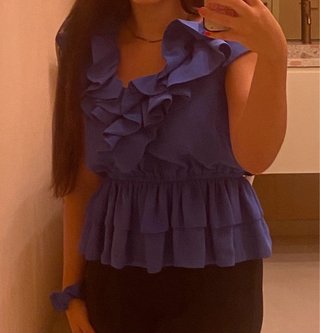 Blusa Azul con Volantes