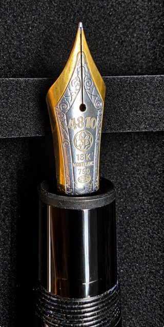 Pluma Montblanc Meisterstück 149 Negra Dorada