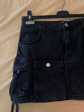 Falda vaquera cargo Bershka negra Talla L