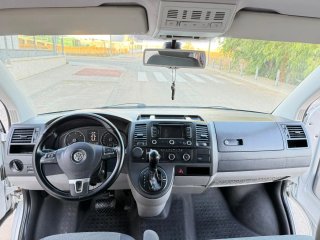 Volkswagen Caravelle 2011
