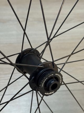 Ruedas Zipp 303 Firecrest / 303 SW – Carbono, Tube