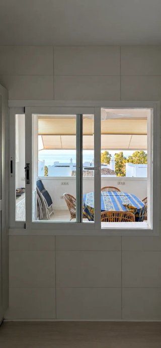Ventana de Aluminio Corredera Blanca 1,46 ancho