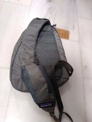 Zaino Patagonia Atom 8L Grigio