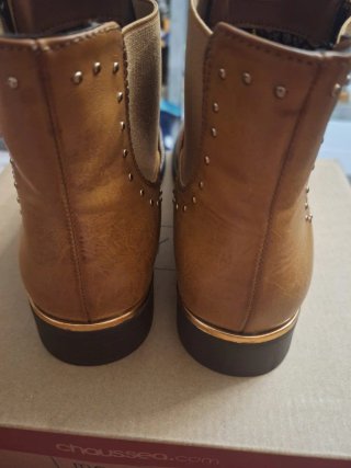 Botas marrones talla 40