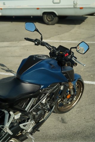 Honda CB125R 2023 15CV 18.000km