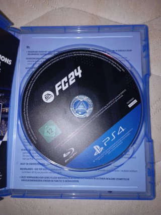 Giochi PS4: FIFA 21 e EA Sports FC 24