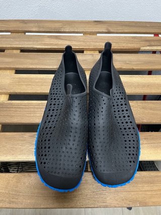 Escarpines Negros y Azules Talla 41
