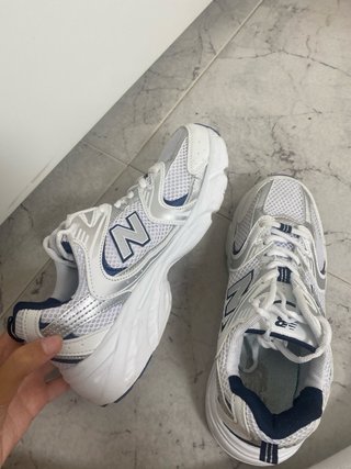Zapatillas New Balance 530 Gris y Blanco