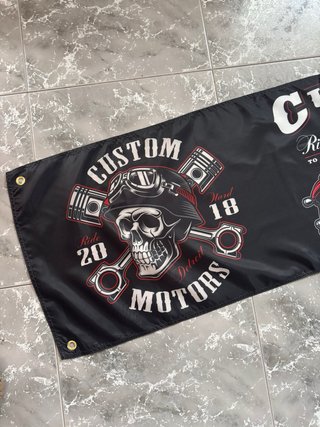 Bandera Decorativa Custom Motors logo