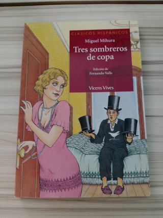 Tres sombreros de copa