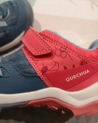 ** Zapatillas Quechua Niña talla 30