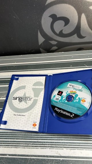 Juego para PS2 "SingStar Pop Hits 40"