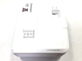 proyector polivalente mitsubishi ex240u