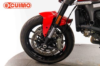 DUCATI MONSTER +