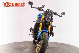 YAMAHA XSR 900