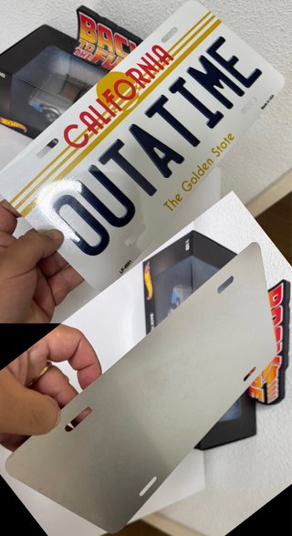 HOTWHEELS DELOREAN 1:18 REGRESO AL FUTURO OUTATIME