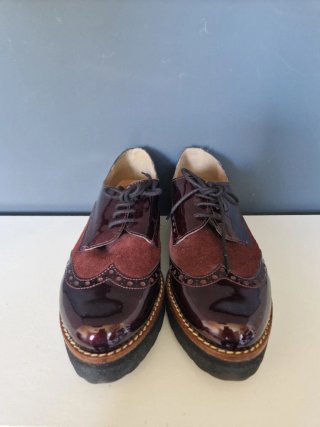 Zapatos bajos tipo Oxford granates
