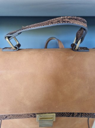 Mochila pequeña color camel