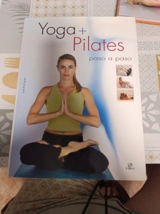 Yoga + Pilates Paso a Paso