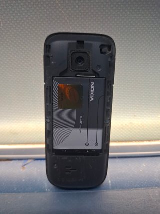 Teléfono móvil, Nokia 2730