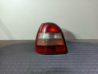 Nissan 180816 22063324 piloto sunny berlina (n14)