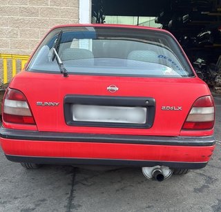 Nissan 180816 22063324 piloto sunny berlina (n14)